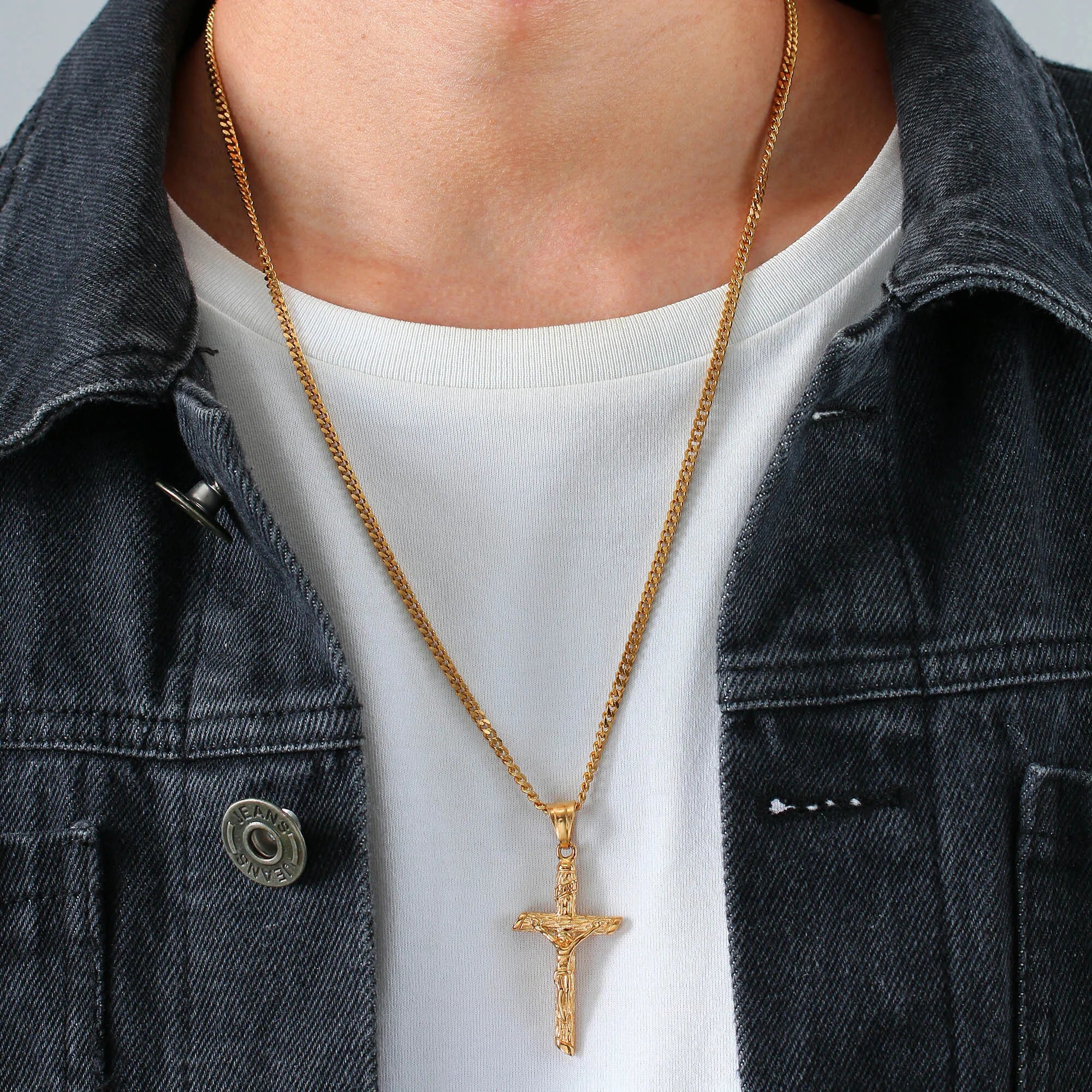 collar de Jesús en la cruz